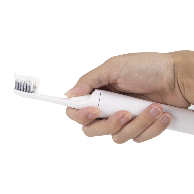 2021 NUEVOS PRODUCTOS Juego de cepillo de dientes de viaje suave con pasta de dientes de carbón en el interior